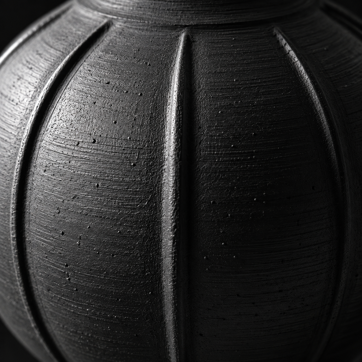 The Melon Vase — Hand-Thrown Black Stoneware Long-Neck Vase