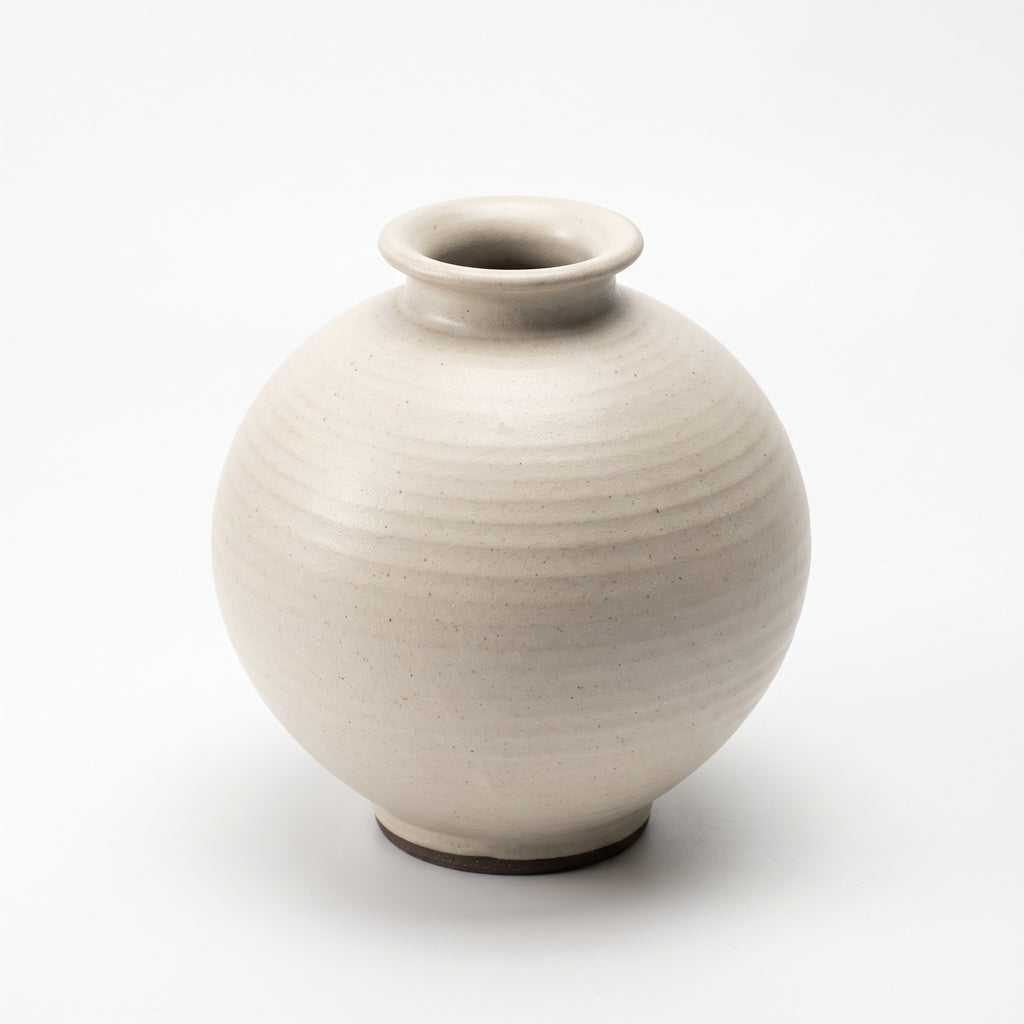 The Full Moon Jar — Hand-Thrown Ivory Stoneware Vase
