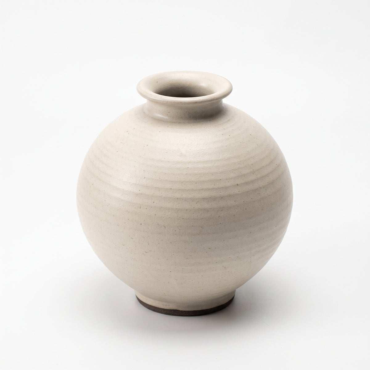 The Full Moon Jar — Hand-Thrown Ivory Stoneware Vase