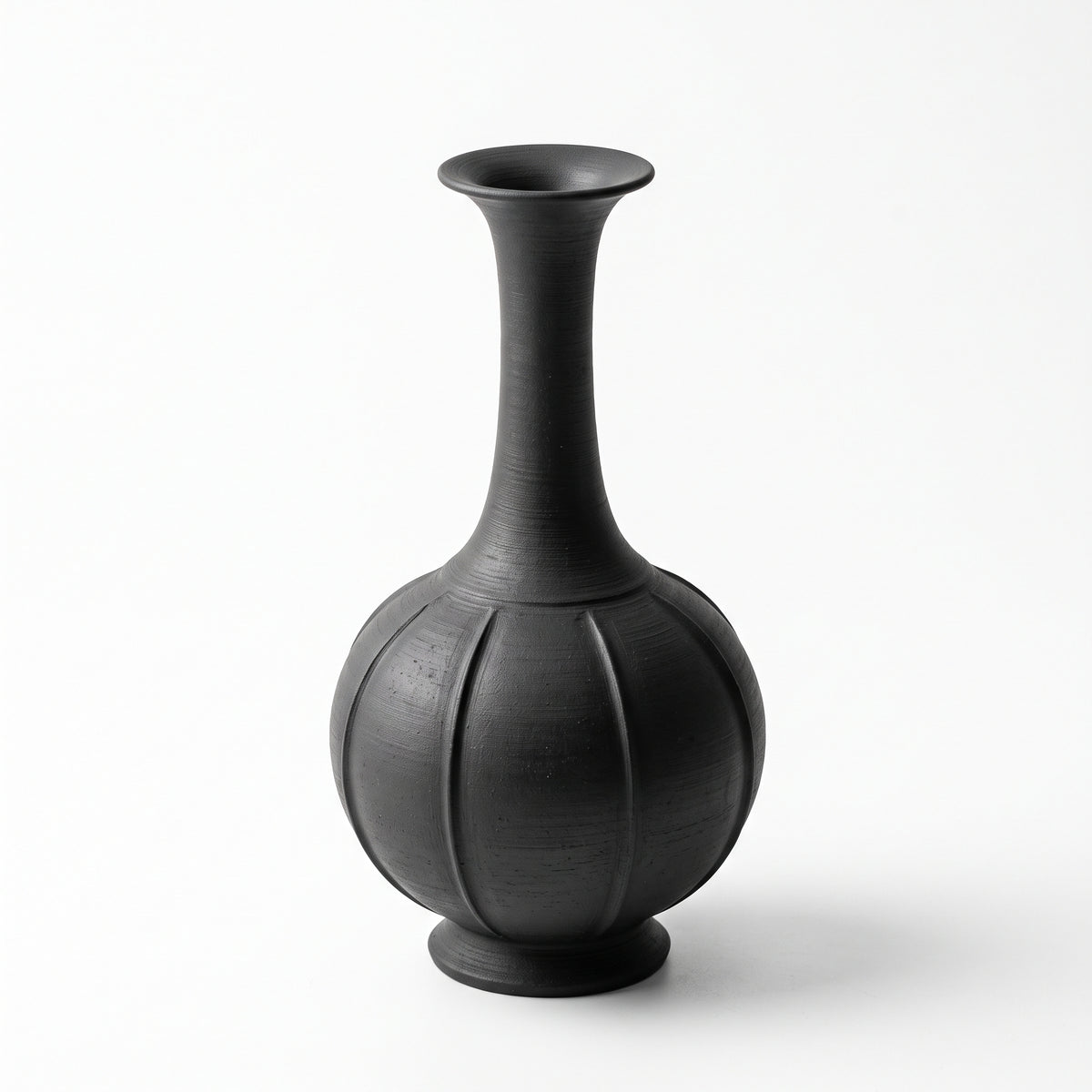 The Melon Vase — Hand-Thrown Black Stoneware Long-Neck Vase